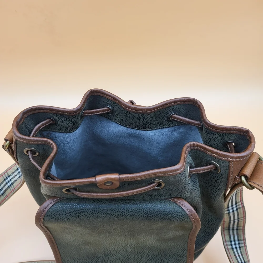 Burberrys leather vintage England check crossbody shoulder bag..authentic ! - Picture 13 of 16